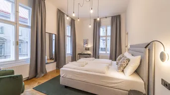 Expose Neue Altbauwohnung mit Balkon und Garagenplatz in saniertem Biedermeierhaus