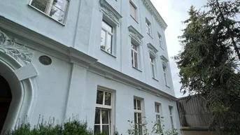 Expose Kleinod mit Stadtgarten | Helle 4-Zimmer-Wohnung mit Balkon &amp; Grünblick