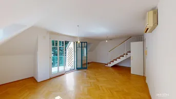 Expose Elegante Dachgeschosswohnung mit Gartenblick, Terrassen und Garage