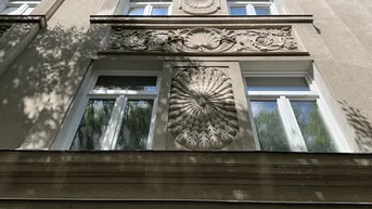 Expose Zinshaus - bestandsfrei mit Potenzial