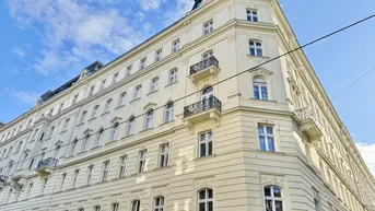 Expose UNBEFRISTET | TRAUMHAFTE ALTBAU-WOHNUNG MIT WINTERGARTEN | TOPLAGE IN U-BAHN-NÄHE