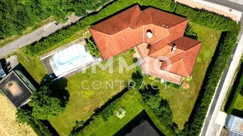 Expose Sehr geräumiger Bungalow mit großer Terrasse Garten, Pool im Garten - Grüne Ruhelage
