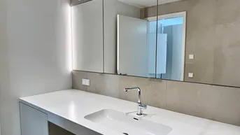 Expose Directly at the main train station: Commission-free + Completion in October