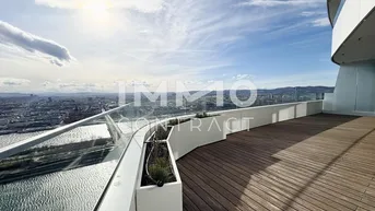 Expose Traum-Apartment mit Rundumblick und 86 qm Balkon . Gym, Sauna, Pool, Bar, Restaurant &amp; Lounges