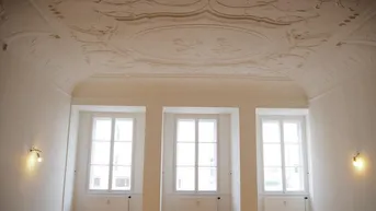 Expose Elegante Loft-Wohnung mit Stuckdecken &amp; Intarsientüren
