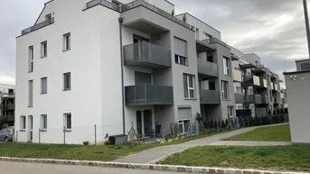 Expose Helle Wohnung mit Küche und Garagenplatz.
