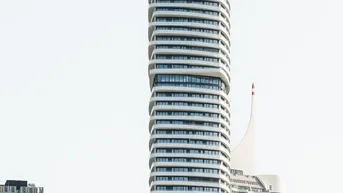 Expose DANUBEFLATS. NEU - 30. Stock! Einmalig - Große 2 Zimmer Wohnung. Wie im Urlaub - Elevate your Lifestyle