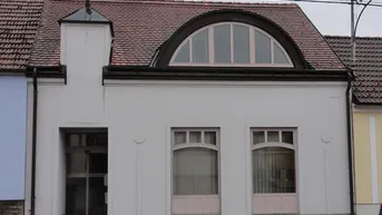 Expose Gute Bausubstanz, außergewöhnliche Architektur