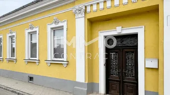 Expose Kleines Landhaus mit Innenhof und Garagengebäude