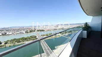 Expose Traum-Wohnung mit Rundumblick: Doorman, Gym, Pool, Spa, Lounges, Hotel &amp; Supermarkt im Haus