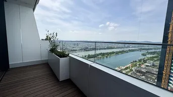 Expose 44. Etage: 2 Zimmerwohnung - High in the Sky! - Doorman, Gym, Pool UND den schönsten Ausblick auf Kahlenberg