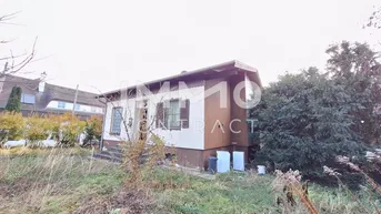 Expose Großzügiges Grundstück in der Oberlisse mit sanierungsbedürftigem Bungalow; Grundstück teilbar