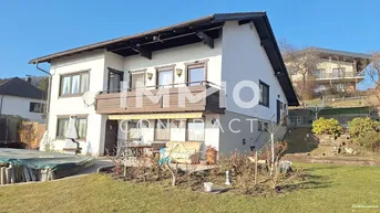 Expose Wohnhaus in Artstetten mit Weitblick, Hanglage und Schwimmbecken vorm Haus, möbliert