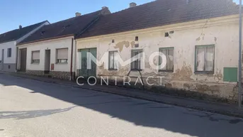Expose Großes Grundstück / 2.770m² mit einem Abrisshaus und einem Bauernhaus