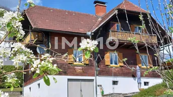 Expose HOLZBLOCKHAUS MIT SCHÖNEM GRUND UND FERNBLICK