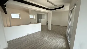 Expose Tolle Fläche mit Straßenzugang!