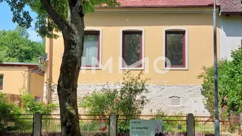 Expose schönes Grundstück mit renovierungsbedürftigen Haus in sonniger Lage Nähe Strandbad Baden