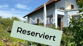 Expose Einfamilienhaus auf Baurechtsgrundgroßen Garten und Pool!