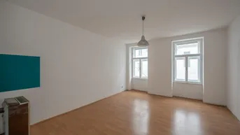 Expose ++NEU++ Sanierungsbedürftige 2-Zimmer Altbau-Wohnung mit Balkonoption in zentraler Lage!