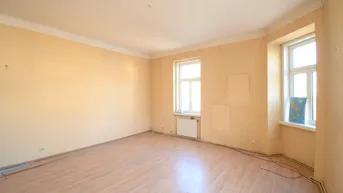 Expose ++F22++ 4-Zimmer ALTBAUWohnung - viel Potenzial in einem fantastischem Haus