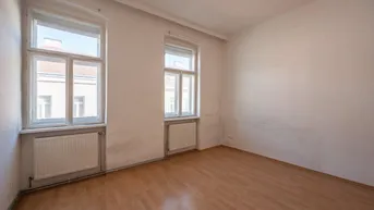 Expose +Umbaupotenzial+ 3-Zimmer Altbau-Wohnung (sanierungsbedürftig) - tolle Lage
