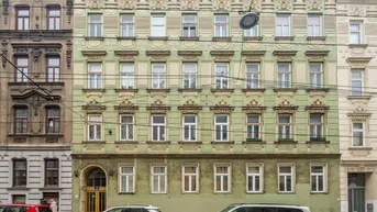 Expose ++H7++ Sanierungsbedürftige 2-Zimmer Altbau-Wohnung, viel Potenzial!