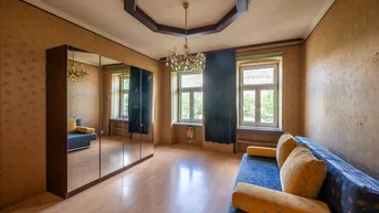 Expose ++NEU++ 4-Zimmer Altbau-Wohnung (sanierungsbedürftig) in tolle Lage viel Potenzial!