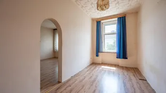 Expose ++Q18++ sanierungsbedürftige 2-Zimmer Altbauwohnung mit viel Potenzial