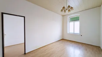 Expose ++NEU++ Sanierungsbedürftige 2-Zimmer Altbau-Wohnung