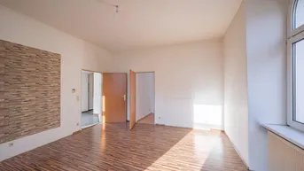 Expose ++Q18++ sanierungsbedürftige 3-Zimmer Altbauwohnung, viel Potenzial