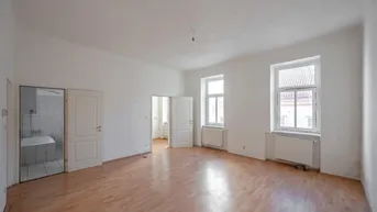 Expose ++KLNB121++ Renovation Opportunity: 2-Room Apartment in Prime Location with Airbnb Potential