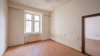 Expose **Hannovermarkt** Renovation Opportunity: 3-Room Period Apartment with Approved Balcony and Airbnb Potentia