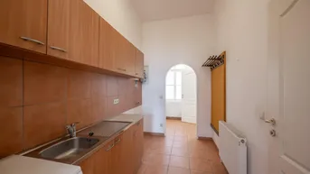 Expose ++KLNB121++ Renovation Opportunity: Well-Located 2-Room Apartment with Airbnb Potential
