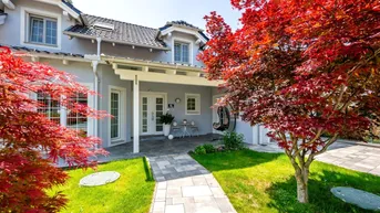 Expose ***NEU*** exklusives Haus mit 2 Eingängen, 2 Wohnküchen, Wellnessbereich, beheizten Pool und viel mehr