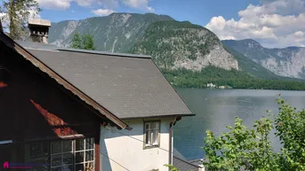 Expose Herrliche Lage über den Dächern von Hallstatt mit See- und Bergblick