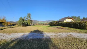 Expose Reizender Ausblick, gute Lage - bebaubar mit bis zu 710 m2 Bruttogeschossfläche