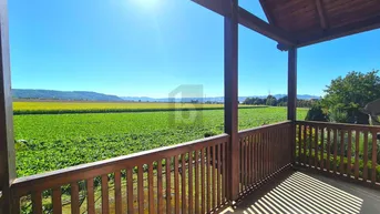 Expose WOHNEN IM GRÜNEN MIT TRAUMHAFTER AUSSICHT!