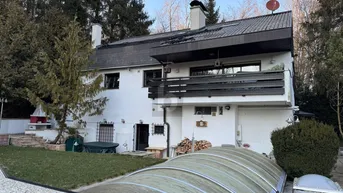 Expose PRIVATSPHÄRE PUR! LANDHAUS-STIL NAHE DEM WALD MIT POOL