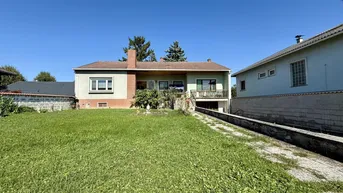 Expose SONNIGER BUNGALOW MIT XXL KELLER UND TOP INFRASTRUKTUR