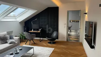Expose LICHTDURCHFLUTET MIT SKYWINDOW UND EDLEM FISCHGRÄTPARKETT