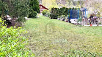Expose PREISHIT! SONNIGER UND SCHATTIGER TRAUM MIT POTENZIAL
