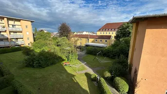 Expose ZENTRALE STADTWOHNUNG MIT IDYLLISCHEM INNENHOFBLICK