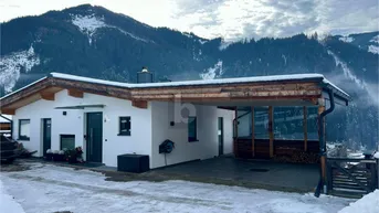 Expose NAHE SAALBACH! BESONDERS HOCHWERTIGES REFUGIUM IN TOP ZUSTAND
