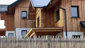 Expose EXKLUSIVES NEUBAU-CHALET
