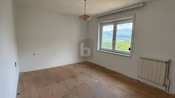 Expose PREISWERT MIT GROßEM GRUNDSTÜCK