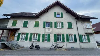 Expose GROßES MEHRFAMILIENHAUS IN GUTER LAGE ZUM TOP PREIS