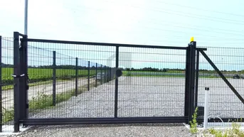Expose LKW-TAUGLICH - EINGEZÄUNT - MIT ELEKTRISCHEM TOR