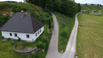 Expose SONNIGES "STERNCHENHAUS" MIT VIEL POTENTIAL IN RUHELAGE