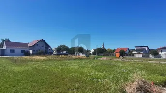Expose RUHIG GELEGEN - 659 M2 - EINER VON VIER BAUPLÄTZEN