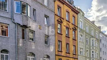 Expose IDEAL FÜR FAMILIEN ODER WG: ZENTRALE ALTBAUWOHNUNG MIT LOGGIA